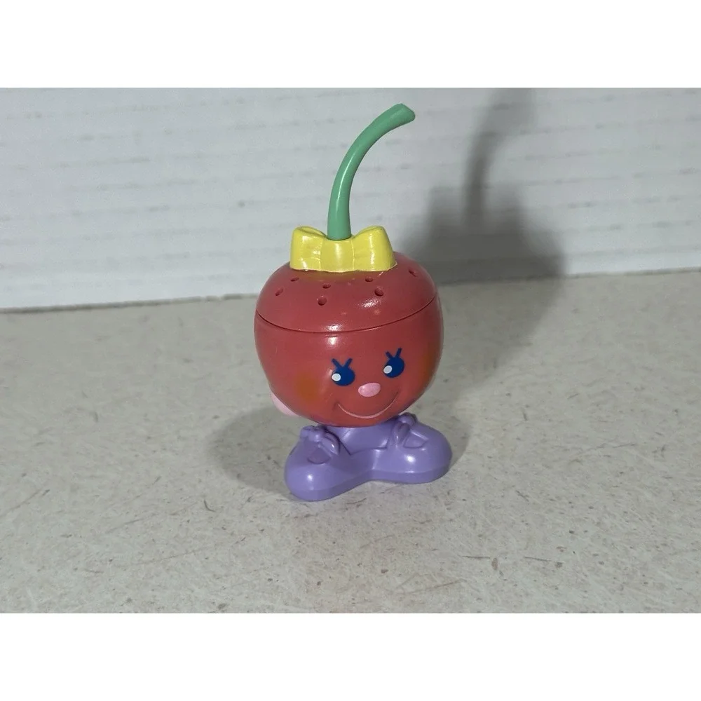 Vtg 1988 Cherry Merry Muffin Cherry Sweet Sugar Shaker Doll Friend Accessory